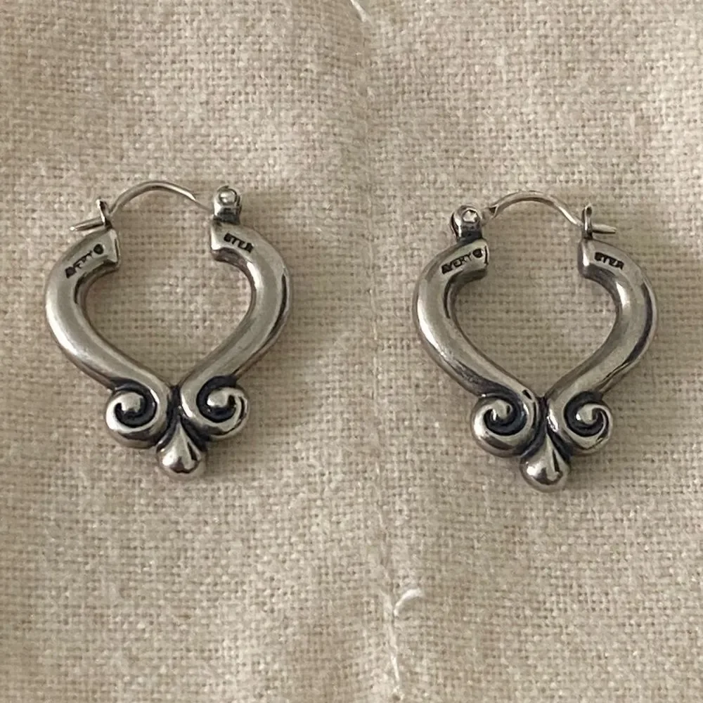 James Avery Retired Scrolled Post Hoop Earrings - Picture 4 of 4
